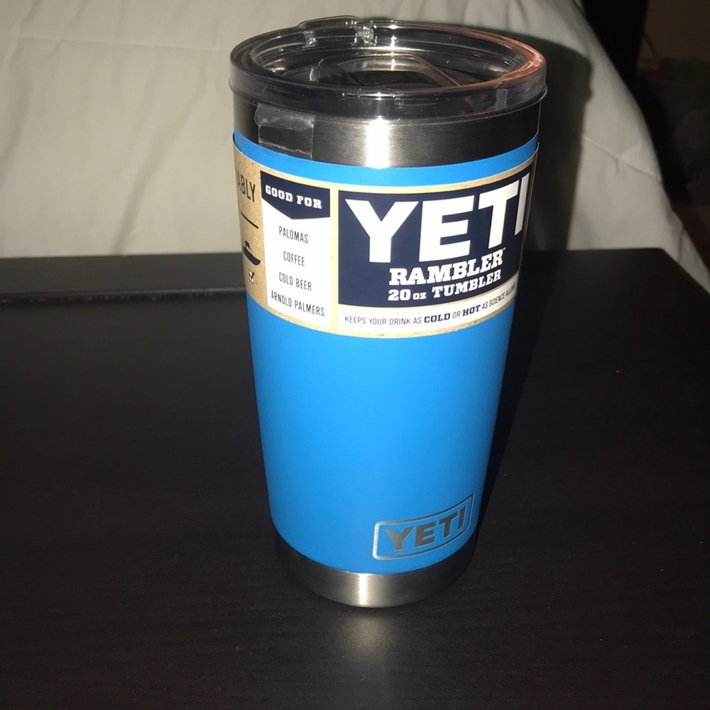 Yeti rambler 20oz blue